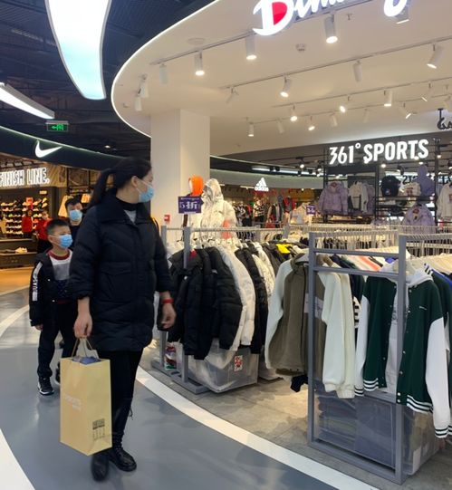 周口春節服裝市場銷售火爆，服裝輔料同步走俏